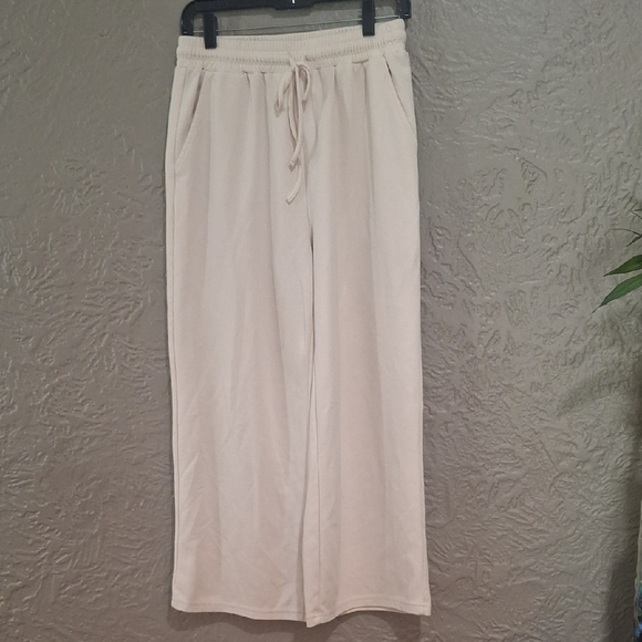 Neutal Ground Wome's Elegant Cream Wide Leg Pants Size M - Picture 1 of 10
